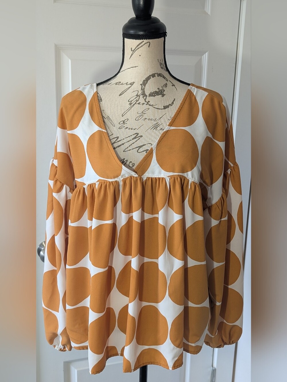 Ces Femme Polka Dot V-Neck Peasant Top - Mustard Size M